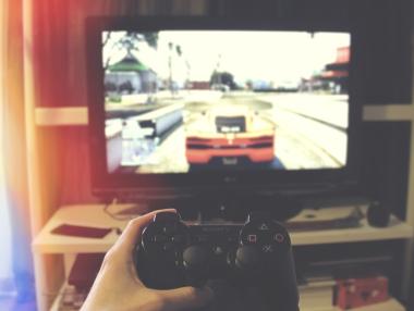 Китайските власти паникьосаха пазара на видеоигри в страната