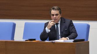 Бюджет 2024 на границата между миналото и бъдещето