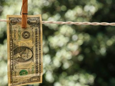 САЩ вървят към рецесия през 2024 г. и предстоят големи лихвени съкращения