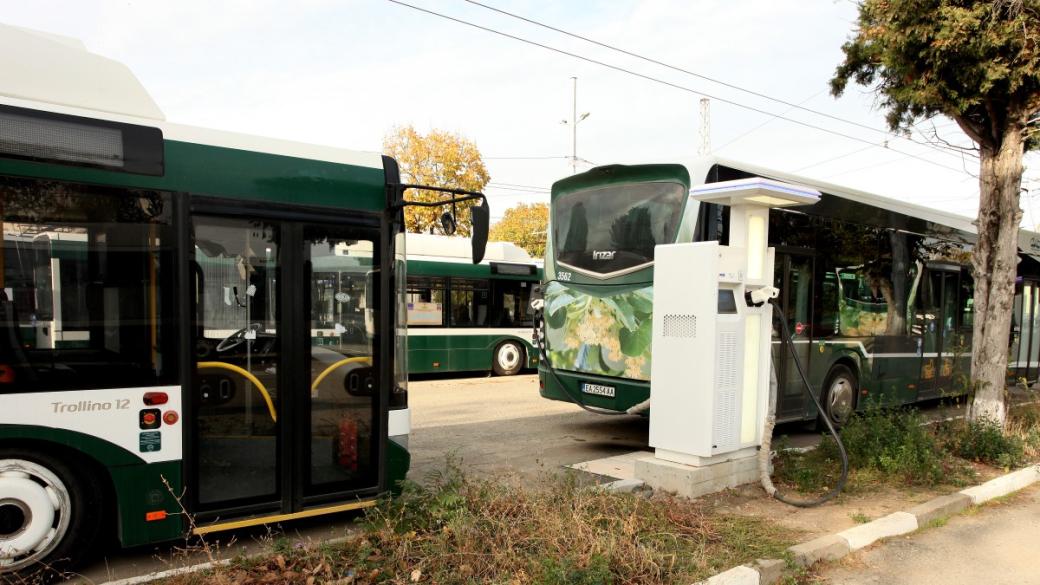 Министерства и общини ще купуват екологични коли и автобуси