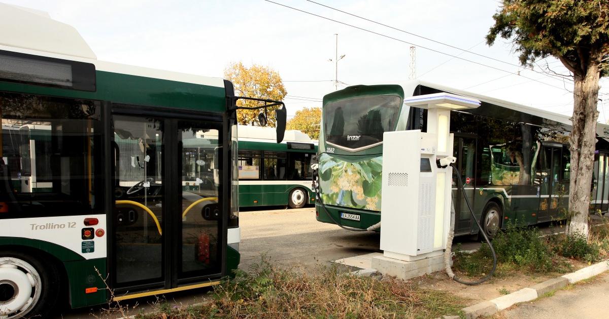 Всички възложители, в лицето на министерства, общини и ведомства, които