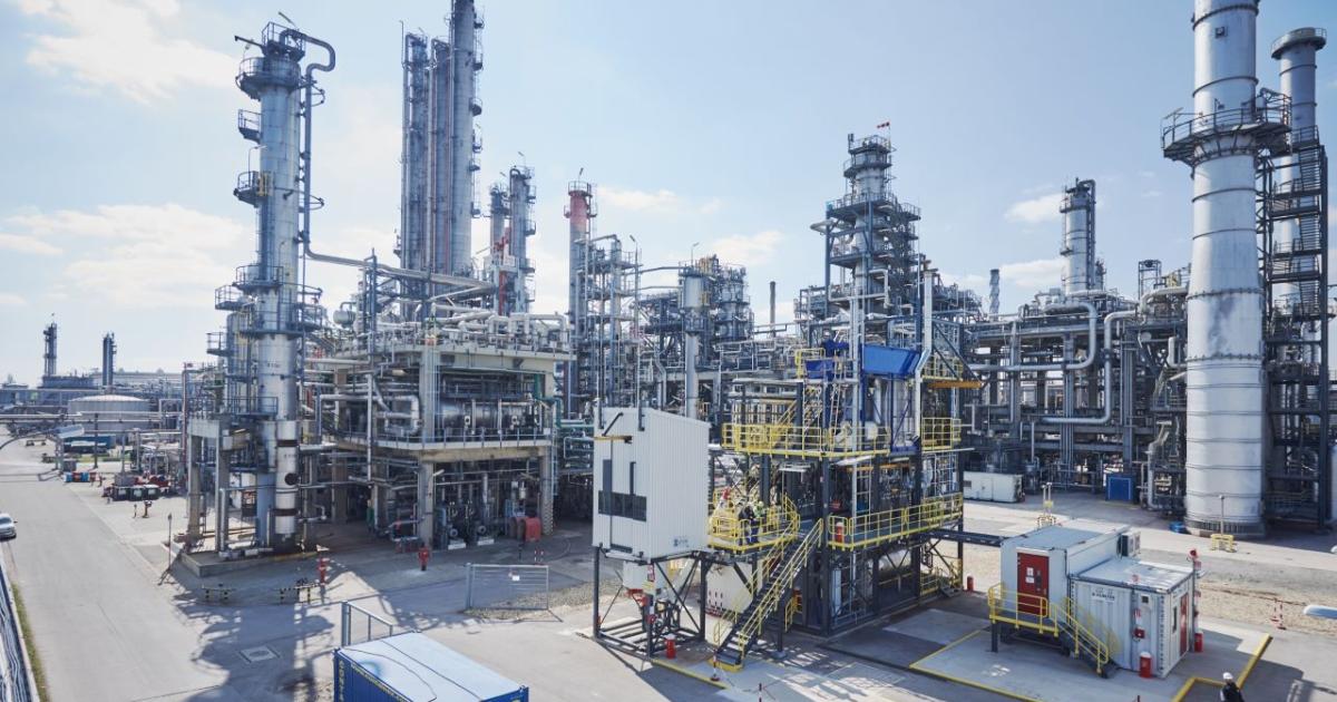 Австрийската фирма за специализирани химикали Borealis, подразделение на австрийския петролен