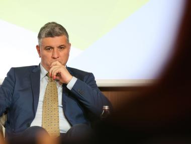 Цеков се опитва да смекчи недоволството заради недостига на пари за саниране