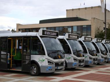15 общини ще инвестират 98.4 млн. лв. в нови автобуси и зарядни станции