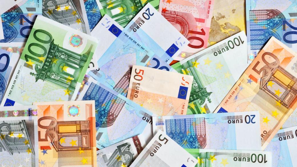 Ретроспекция и перспектива: Как еврото промени Европа за 25 години?