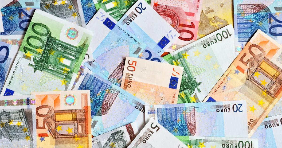 Снимка: Ретроспекция и перспектива: Как еврото промени Европа за 25 години?