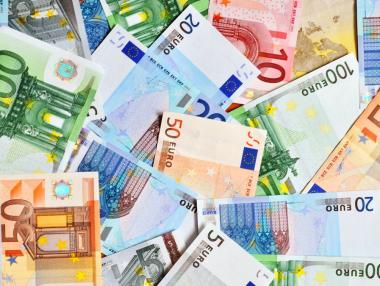 Ретроспекция и перспектива: Как еврото промени Европа за 25 години?