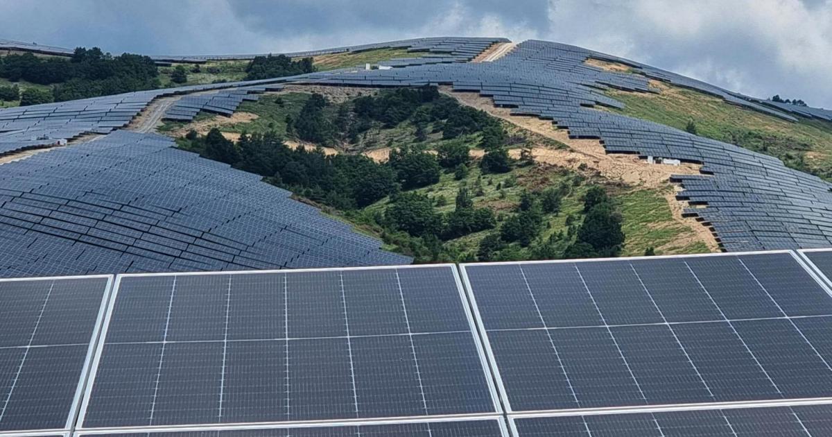 Rezlov Energy има разрешение да построи най-големия соларен парк в