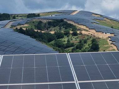 Вечерни новини: Разрешение за най-големия соларен парк в България; Нова 60-метрова сграда в София