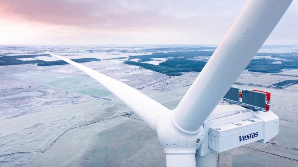 Полша строи първия офшорен вятърен парк в света с екологична стомана