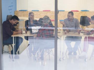 Търси се новият най-добър младежки стартъп в България