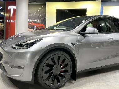 Tesla намалява цените на Model Y в редица европейски страни