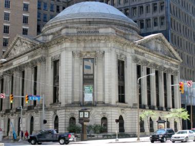 По-високите лихви по депозитите топят печалбите на американските банки