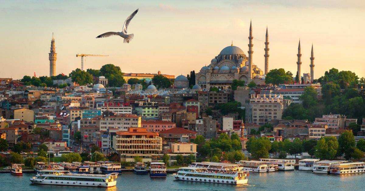 Истанбул въвежда входна такса на една от най-посещаваните джамии в