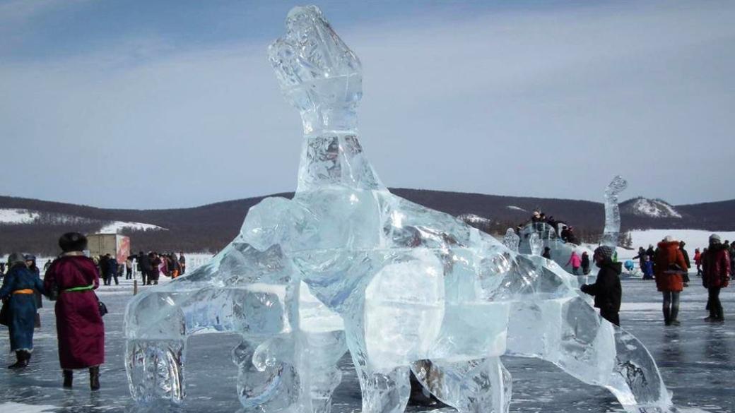 Фестивал на снега и леда: Монголия привлича туристи за зимни преживявания