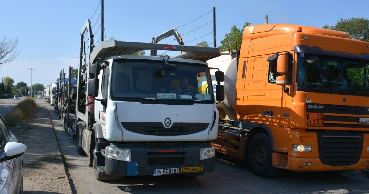 Българските транспортни компании ще могат да наемат камиони, регистрирани в