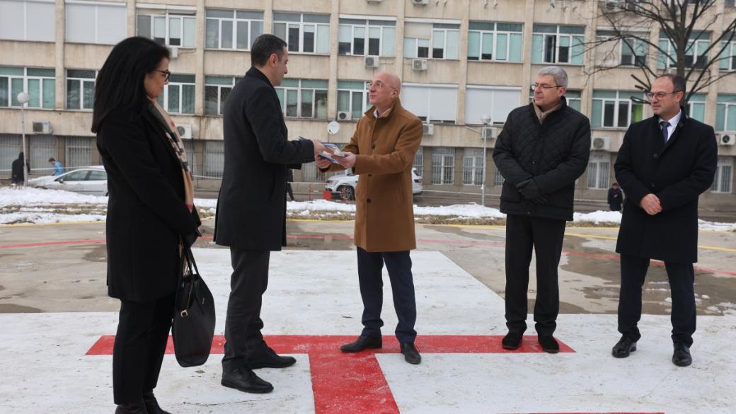 Първата в София болнична хеликоптерна площадка е в „Св. Анна“