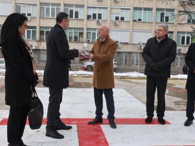Първата в София болнична хеликоптерна площадка е в „Св. Анна“