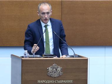 На първо четене: Университетските преподаватели ще взимат 170% от средната заплата за страната