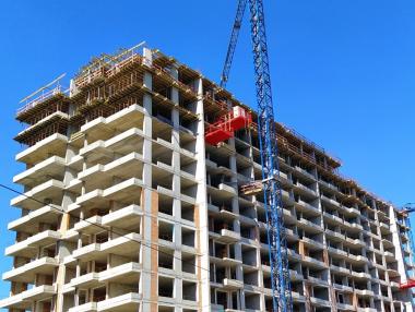 Вечерни новини: Заемите за жилища достигат 20 млрд. лв.; БДЖ купува вагони втора ръка