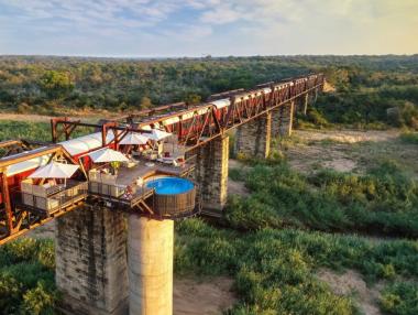 Луксозна атракция: Влакът, който не отива никъде