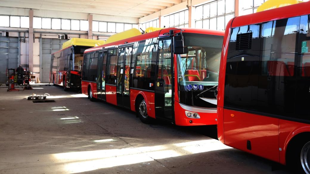 Електробуси ще обслужват една от най-натоварените линии в Перник (снимки)