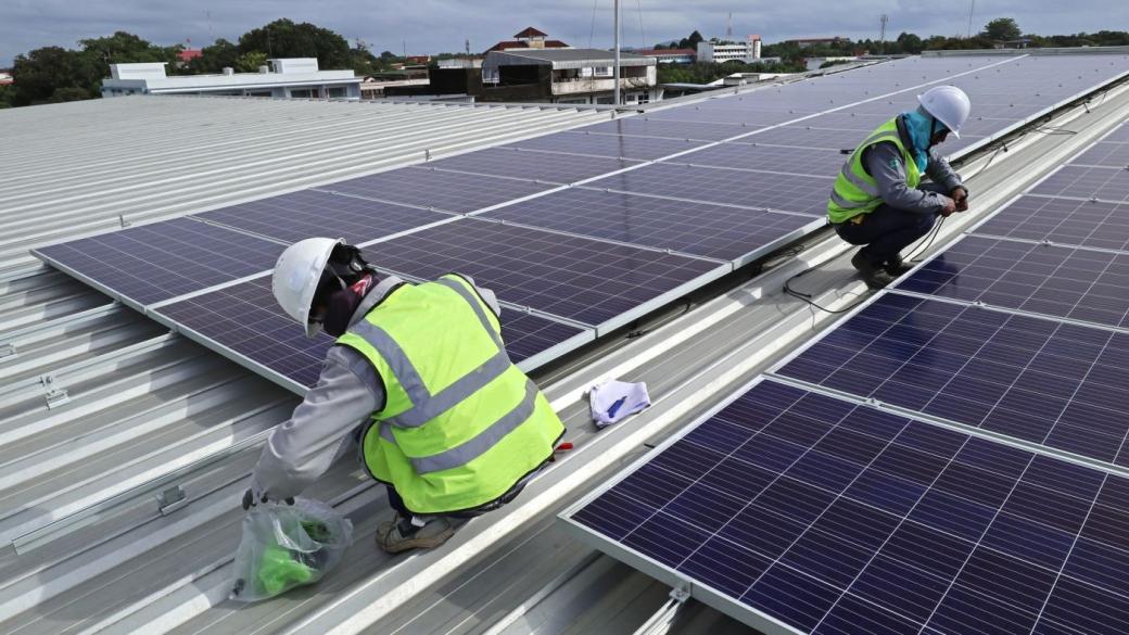 Европейските соларни производители молят ЕК за помощ