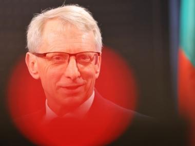 „За да обърнем внимание“: Денков привиква мобилните оператори заради индексацията