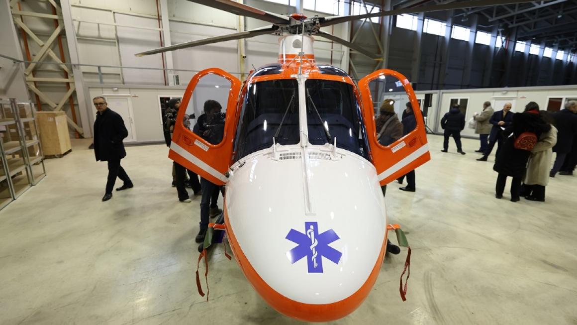 Галерия :: Снимка 5 :: Първият медицински хеликоптер (почти) отваря нова страница в здравеопазването (снимки)}