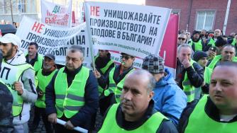 Национален протест на зърнопроизводителите затваря ключови пътища
