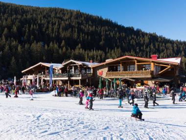 Вечерни новини: Банско с реклама в CNN; Законът за вятърни турбини в Черно море забуксува