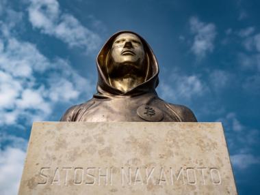 Британски съд ще опита да разгадае кой е митичният Сатоши Накамото