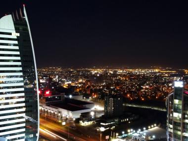 Вечерни новини: Нови кули и блок до блок в София; Meta оглеждала България за R&D център