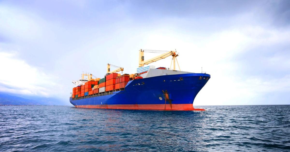 Големи корабни компании предупреждават, че ситуацията със сигурността в Червено