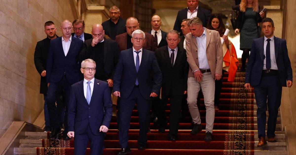 Правителството почти успя да постигне със земеделските производители, които протестират