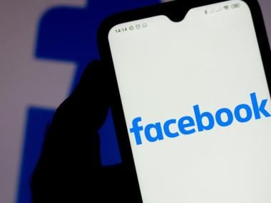 ПП и ДБ предлагат Facebook да мине под надзора на ДАНС