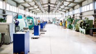 Растежът на българската икономика се забавя още (инфографики)