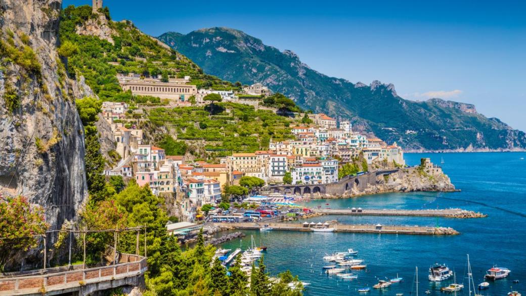 „Невероятен устрем за развитието на туризма“: Италианският град Амалфи ще има собствено летище