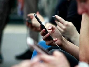 Вечерни новини: Годишната инфлация падна съществено; Телекомите са (донякъде) склонни да преговарят за индексацията