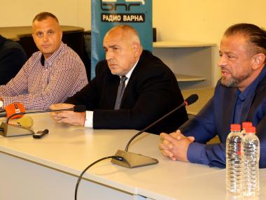 „Сгрешихме“: Борисов „уби“ закона за вятърните турбини в Черно море