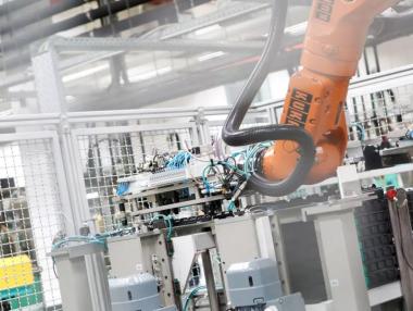 Вечерни новини: Kayser Automotive Systems отваря завод в Плевен; Борисов „уби“ закона за вятърните турбини