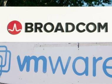 Broadcom се готви да продаде част от бизнеса на VMware