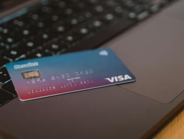 „За 10 секунди и по всяко време“: ЕС прие правила за незабавни картови разплащания в евро