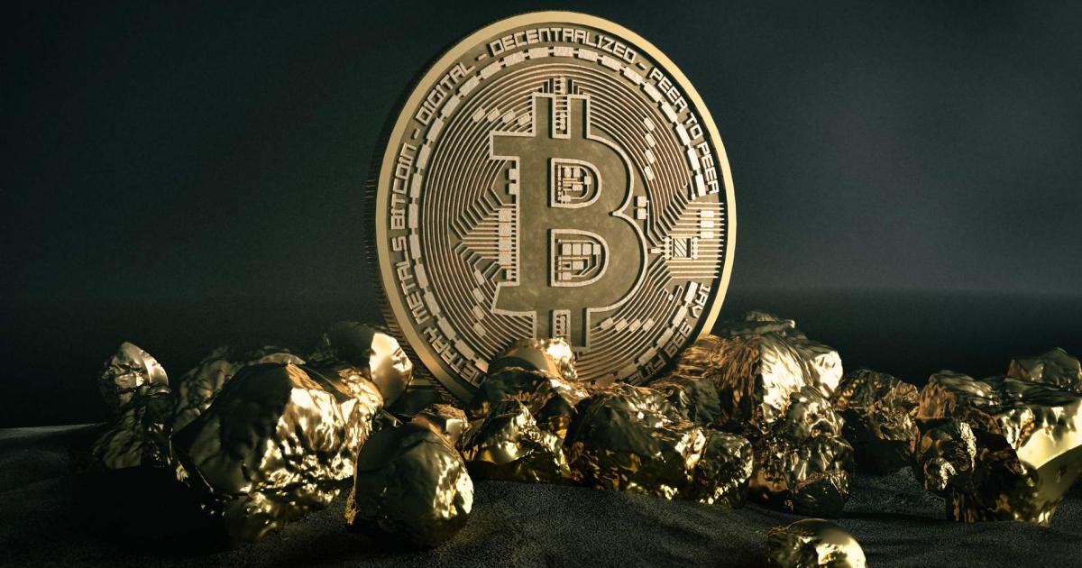 Биткойн достигна двугодишен връх във вторник след информацията, че и