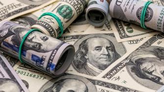 Защо щатският долар отново набира сила?