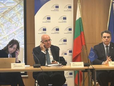 Държавата планира фонд за електробуси за общините