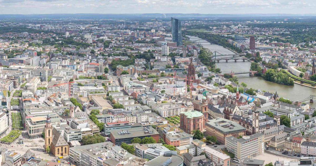 До летището в Берлин южно от германската столица се намира