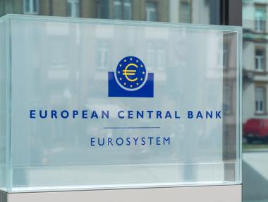 ЕЦБ отново запази лихвите и намекна за скорошно понижение