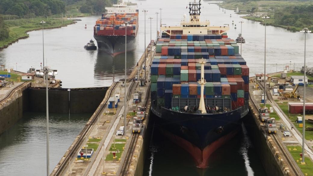 Панамският канал: Най-натовареният воден път в света пресъхва