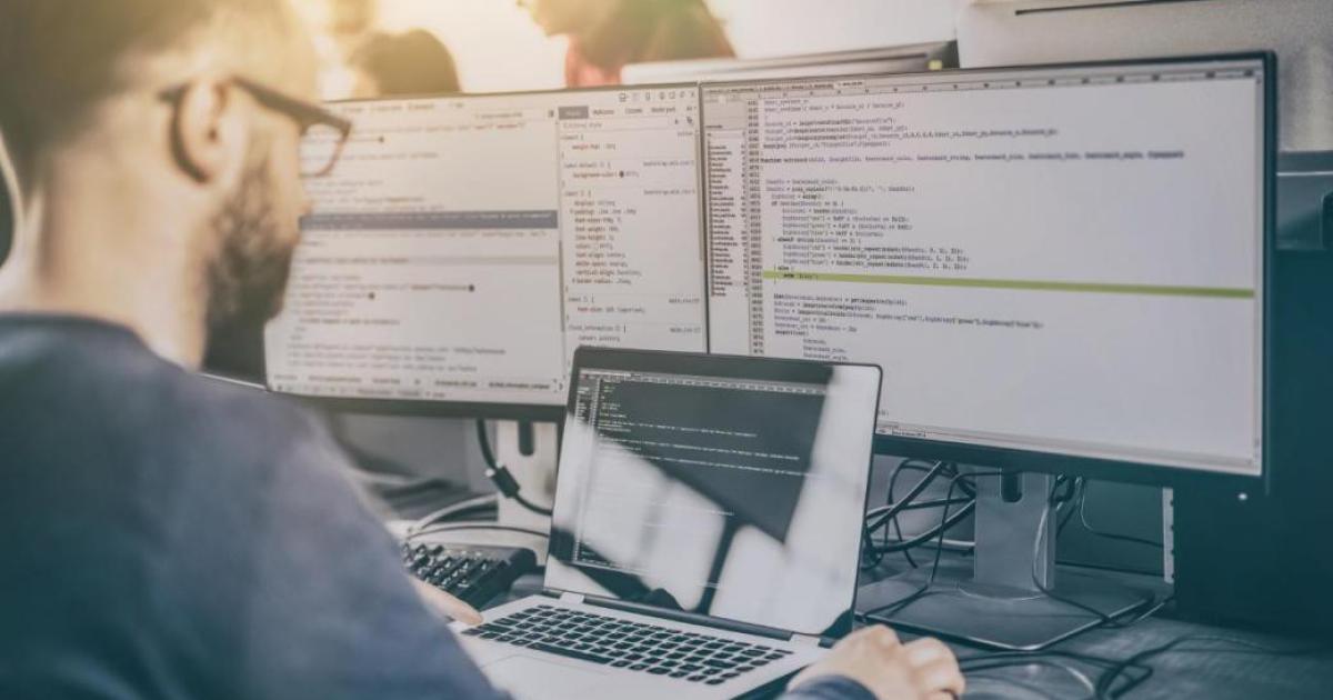 Напливът от стартиращи компании за изкуствен интелект (AI) разгорещява битката